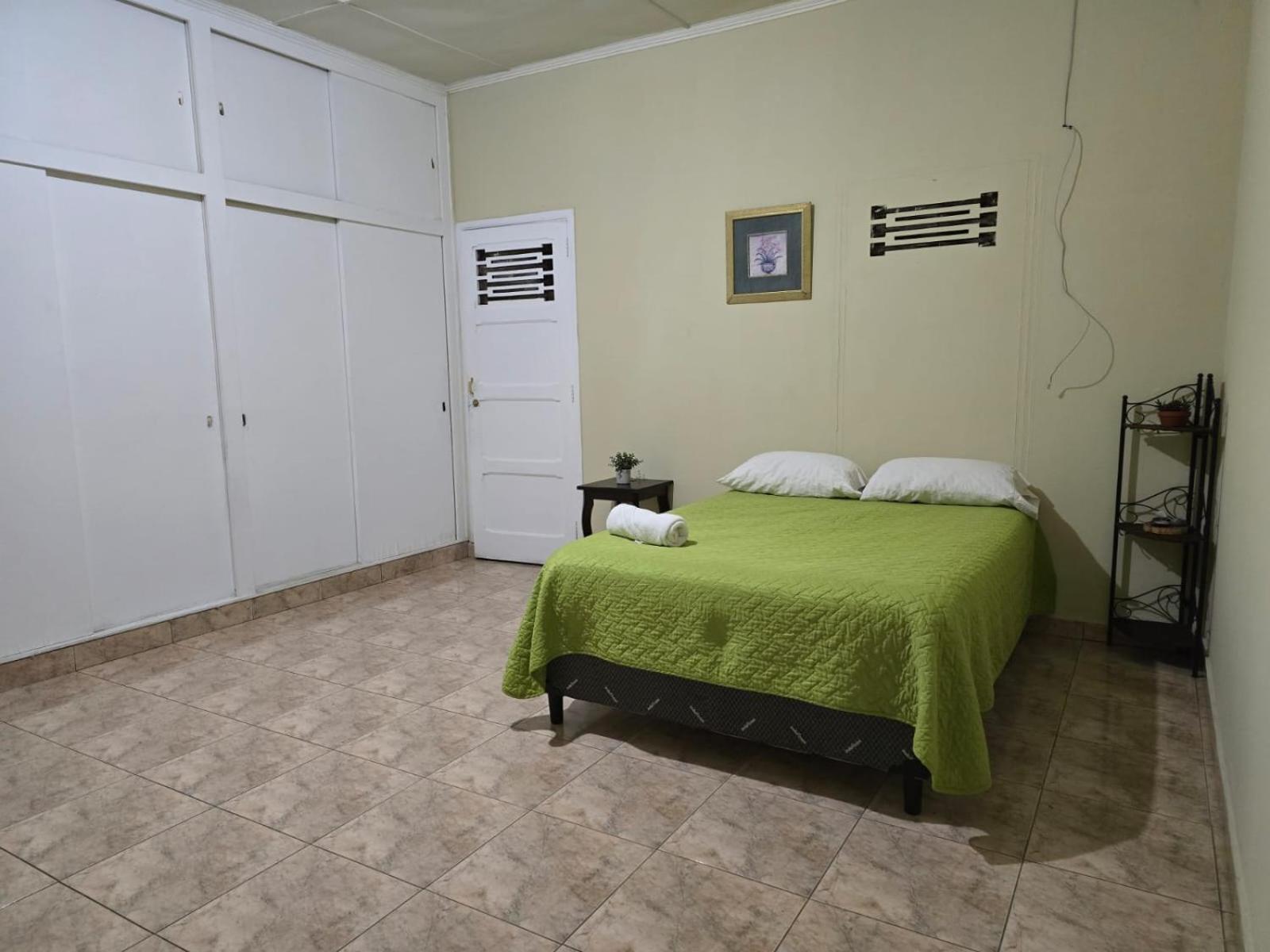Hostal Casa Luna Santa Ana Extérieur photo